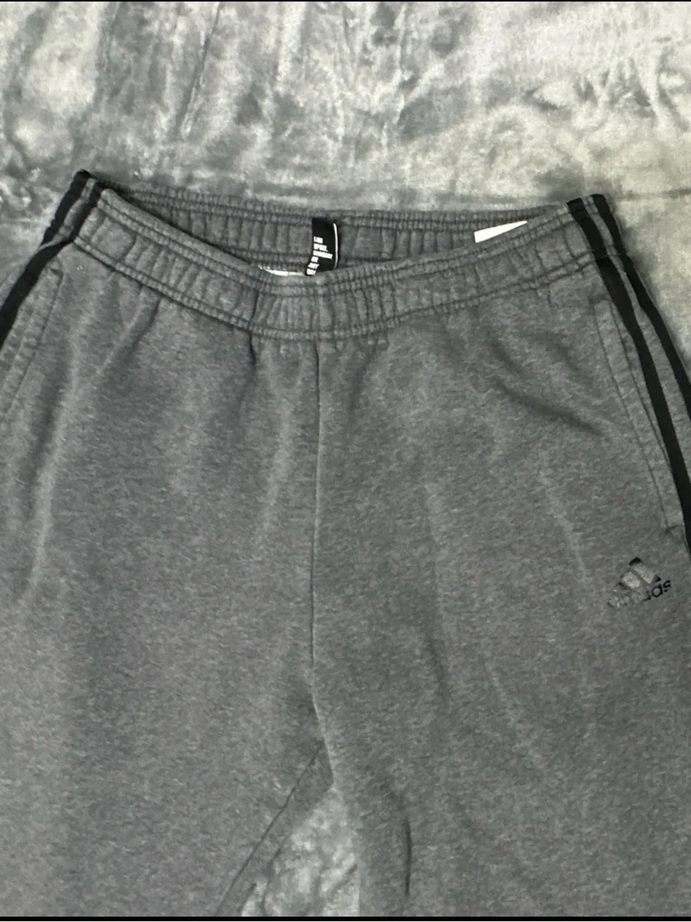 Retro Adidas Men’s Gray/Black Fleece Sweatpants Size Large